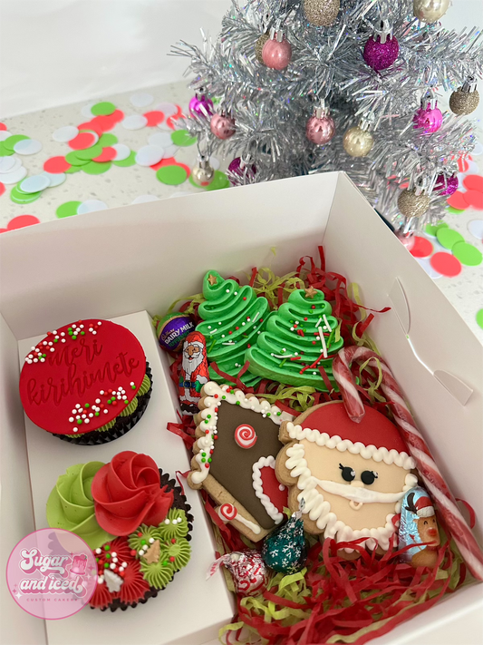 Small Christmas Eve Cupcake Treat Box